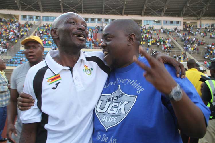 The end of happy times..Wicknell with Warriors coach Pasuwa