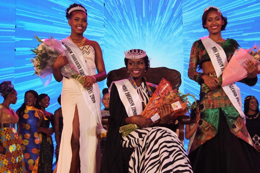 Miss Tourism Zimbabwe Ashley Morgan flanked by her two princesses Nonhlanhla Dube and Shirley-Ann Lindsey