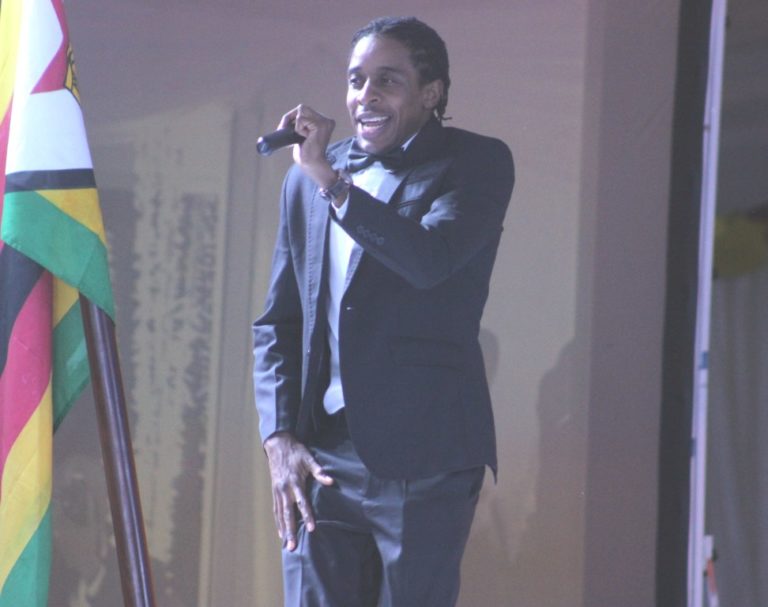 We have the first picture of Trevor Dongo’s new Bae and her huge Diamond Ring