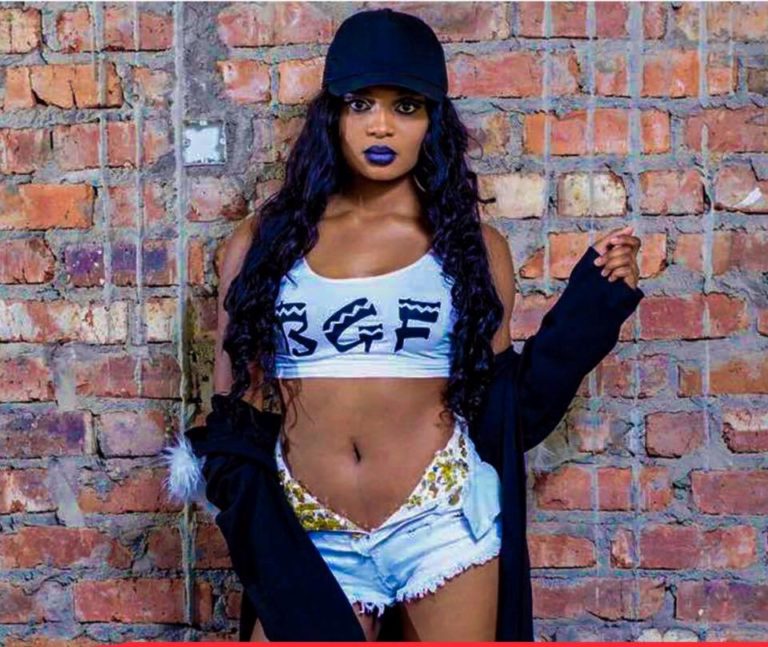 Rapper Tiara Shows us How Many inches she Prefer