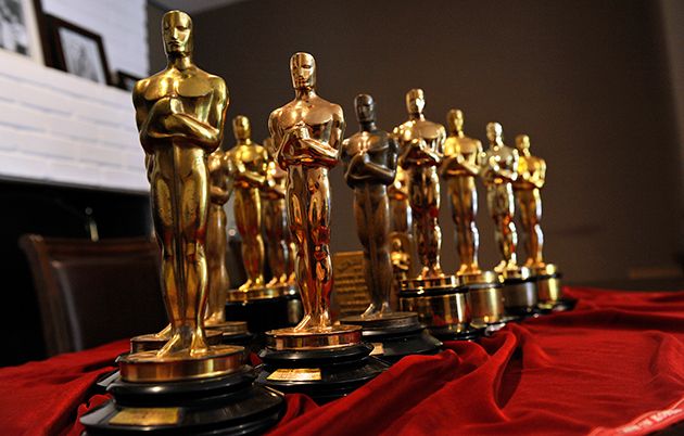 Actress loses Oscar Award to thief during Event
