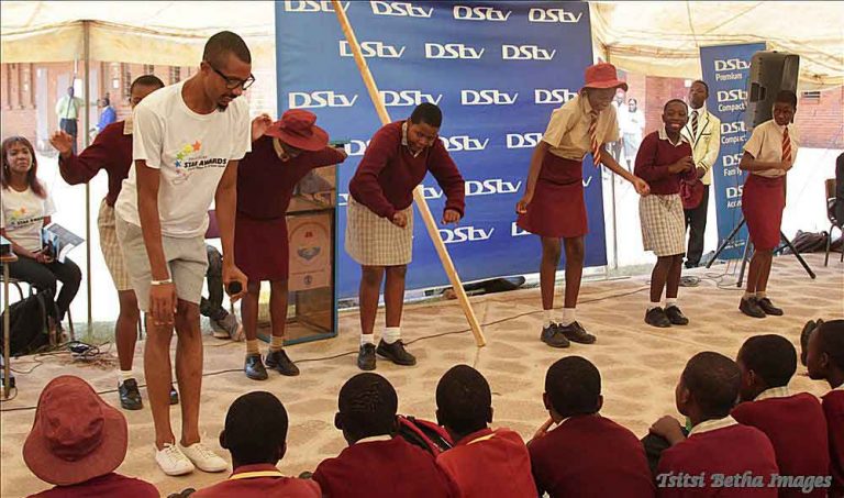 MultiChoice SpreadS the joy of reading during Christmas