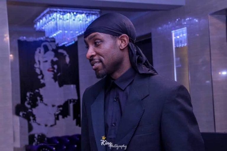 Munnya Usuwana — A Poet with the Gift of Words