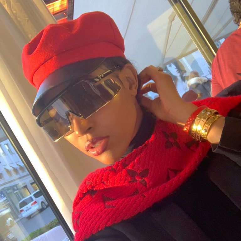 Stylish Queen Vee wins Most Fashionable Female Award