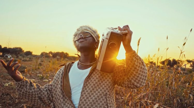 Jordan MoOzy Invades The Radio Charts!